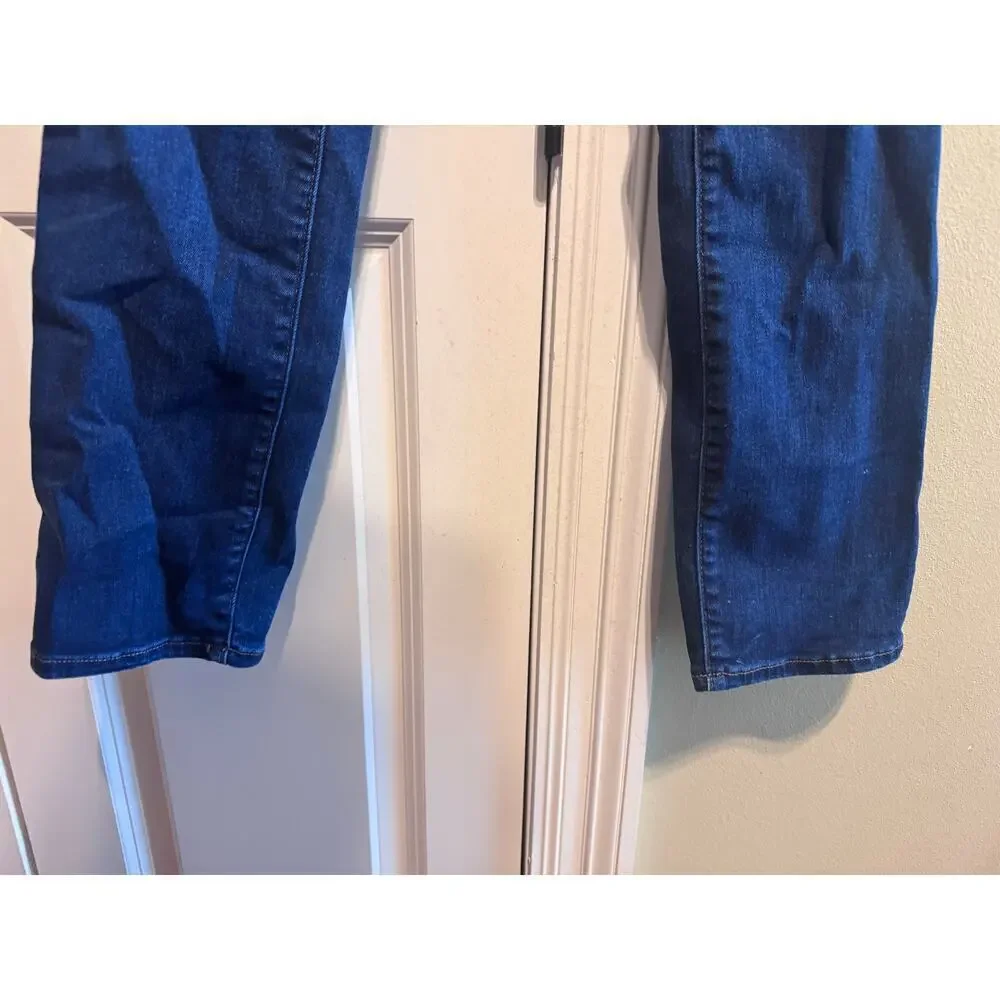 Lands' End Women's Mid Rise Straight Leg Blue Jeans Sz 2